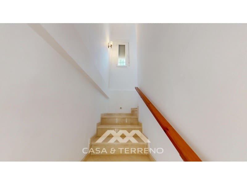 4 soveværelse Villa til salg i Algarrobo med swimmingpool garage - € 625.000 (Ref: 9912842)