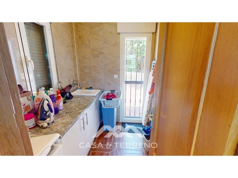4 soveværelse Villa til salg i Algarrobo med swimmingpool garage - € 625.000 (Ref: 9912842)
