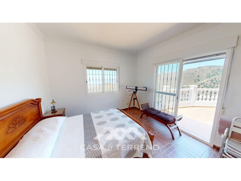 4 soveværelse Villa til salg i Algarrobo med swimmingpool garage - € 625.000 (Ref: 9912842)