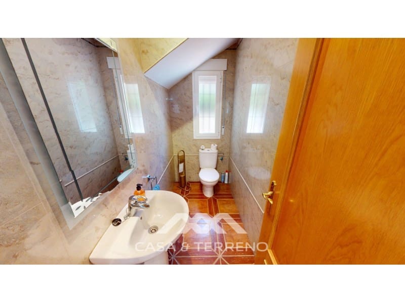 4 soveværelse Villa til salg i Algarrobo med swimmingpool garage - € 625.000 (Ref: 9912842)