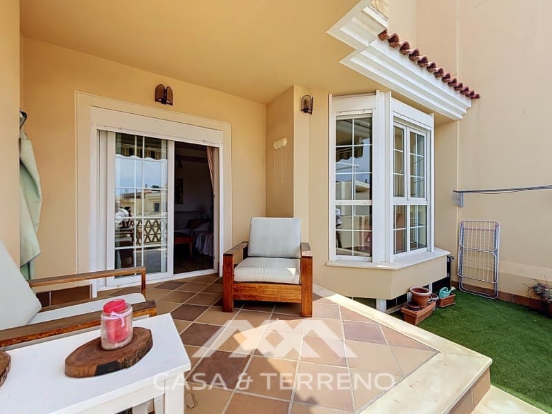 4 bedroom Semi-detached Villa for rent in Torre del Mar with pool - € 1,600 (Ref: 9912843)