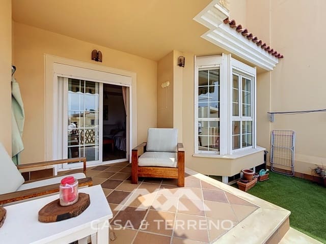 4 bedroom Semi-detached Villa for rent in Torre del Mar, Vélez-Málaga with pool - € 1,600 (Ref: 9912843)