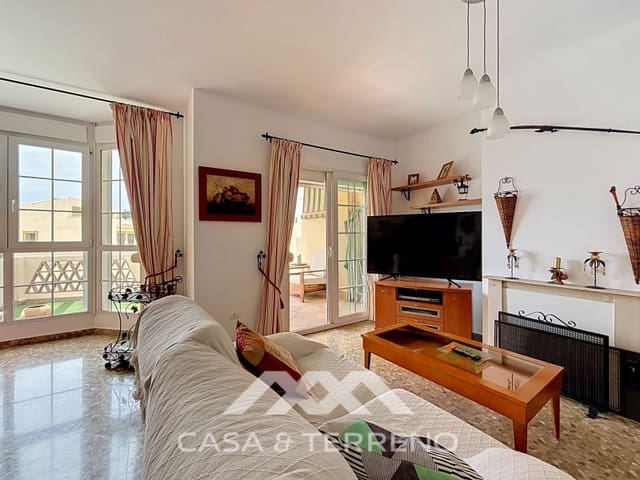 4 bedroom Semi-detached Villa for rent in Torre del Mar, Vélez-Málaga with pool - € 1,600 (Ref: 9912843)