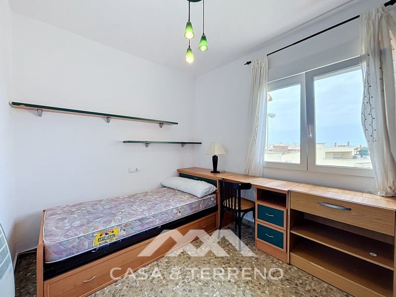 4 bedroom Semi-detached Villa for rent in Torre del Mar with pool - € 1,600 (Ref: 9912843)