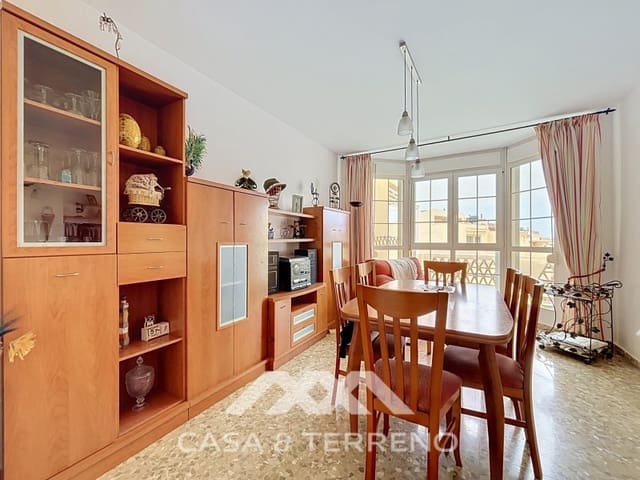 4 bedroom Semi-detached Villa for rent in Torre del Mar, Vélez-Málaga with pool - € 1,600 (Ref: 9912843)