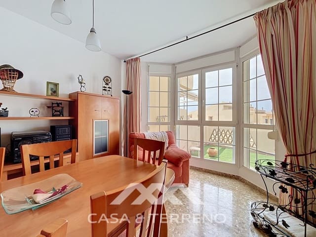 4 bedroom Semi-detached Villa for rent in Torre del Mar, Vélez-Málaga with pool - € 1,600 (Ref: 9912843)