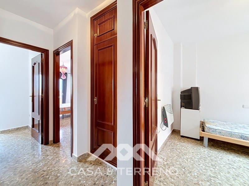4 bedroom Semi-detached Villa for rent in Torre del Mar with pool - € 1,600 (Ref: 9912843)