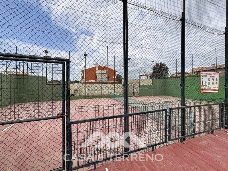 4 bedroom Semi-detached Villa for rent in Torre del Mar with pool - € 1,600 (Ref: 9912843)