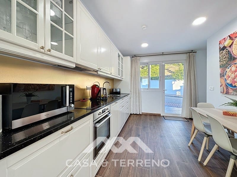 6 chambre Chambres d'Hôtes/B&B à vendre à Caleta de Velez avec piscine garage - 1 200 000 € (Ref: 9912844)