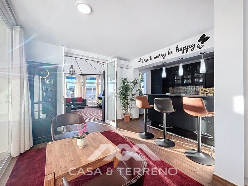 6 slaapkamer Villa te koop in Caleta de Velez met zwembad garage - € 1.200.000 (Ref: 9912845)