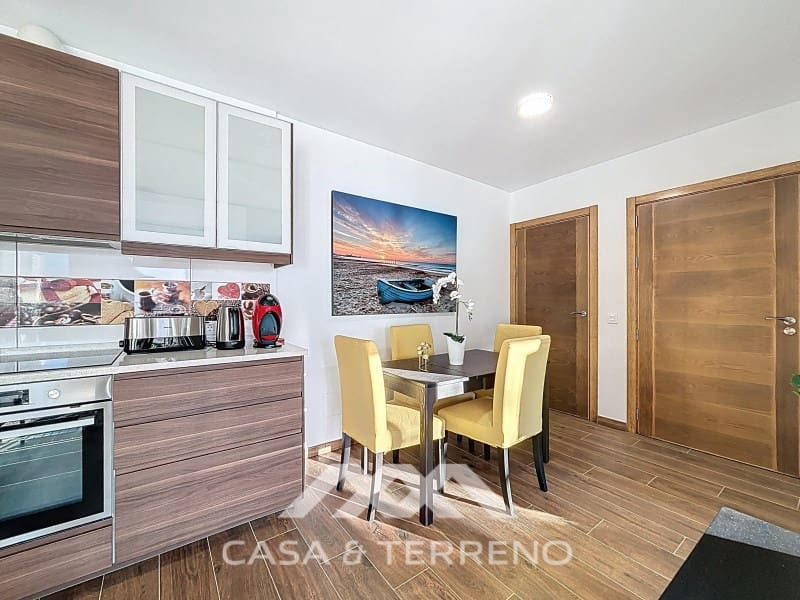 6 slaapkamer Villa te koop in Caleta de Velez met zwembad garage - € 1.200.000 (Ref: 9912845)