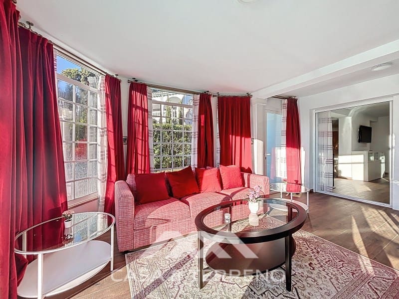 6 slaapkamer Villa te koop in Caleta de Velez met zwembad garage - € 1.200.000 (Ref: 9912845)