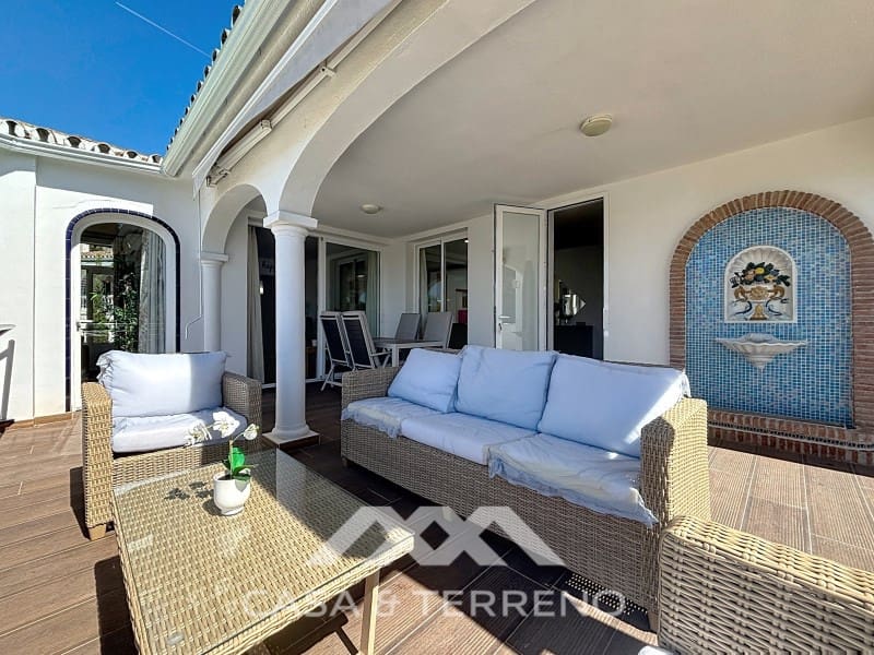 6 sypialnia Willa na sprzedaż w Caleta de Velez z basenem garażem - 1 200 000 € (Ref: 9912845)