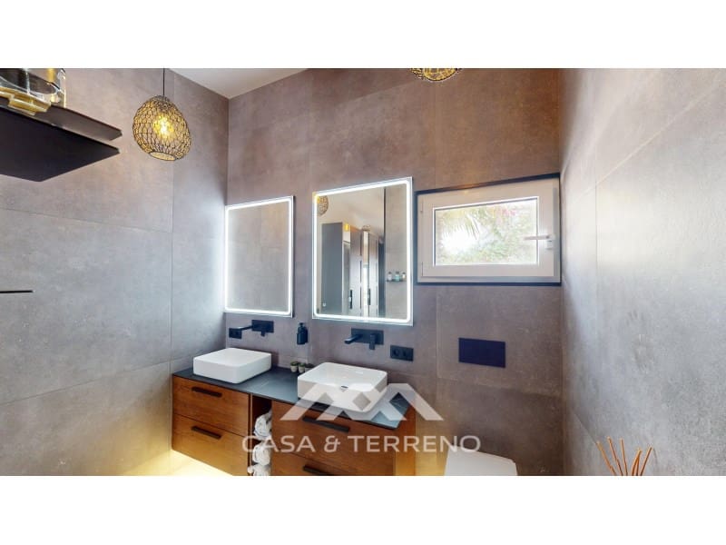 4 sypialnia Willa na sprzedaż w Algarrobo z basenem garażem - 1 250 000 € (Ref: 9942058)
