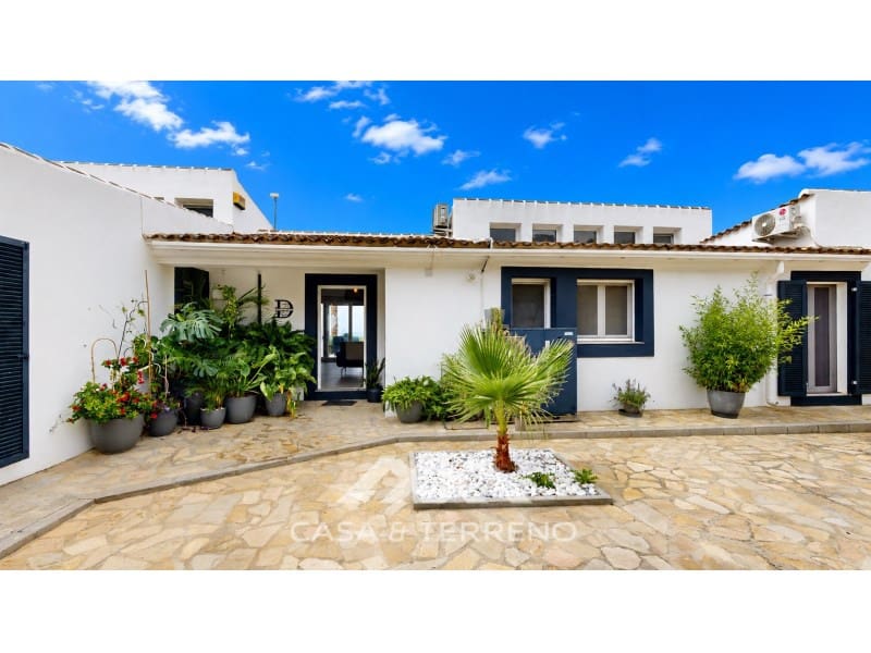 4 sypialnia Willa na sprzedaż w Algarrobo z basenem garażem - 1 250 000 € (Ref: 9942058)