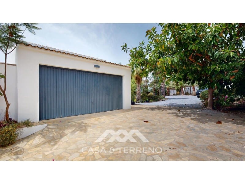 4 sypialnia Willa na sprzedaż w Algarrobo z basenem garażem - 1 250 000 € (Ref: 9942058)