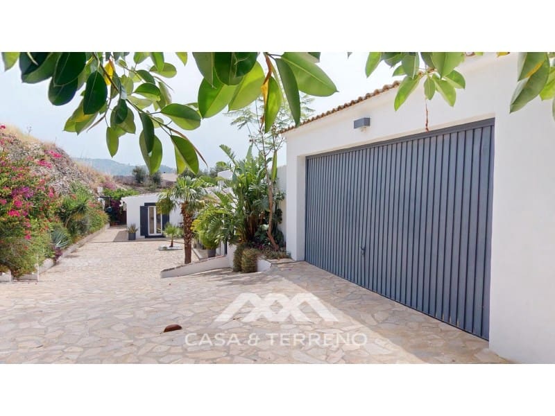 4 sypialnia Willa na sprzedaż w Algarrobo z basenem garażem - 1 250 000 € (Ref: 9942058)