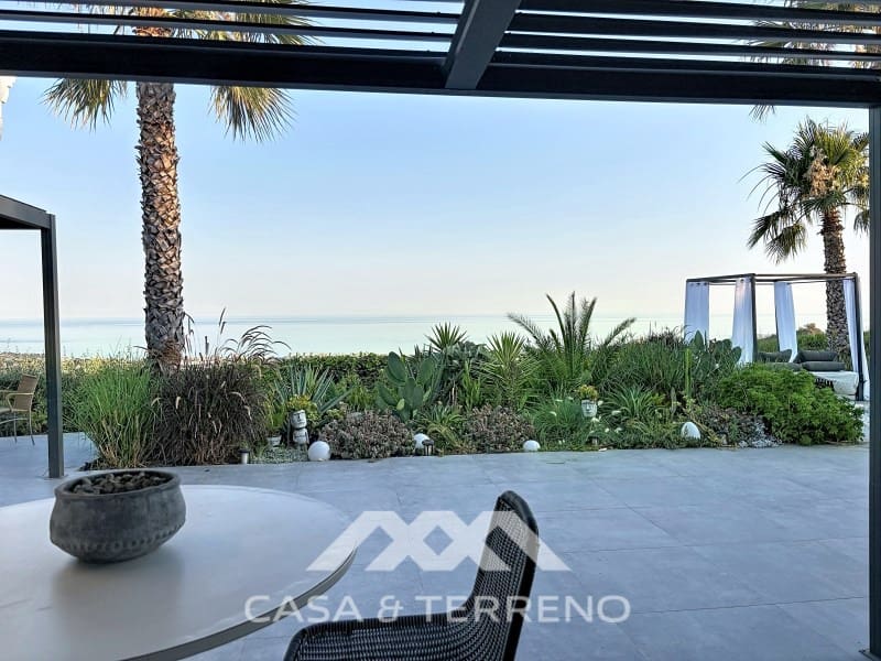 4 bedroom Villa for sale in Algarrobo with pool garage - € 1,250,000 (Ref: 9942058)