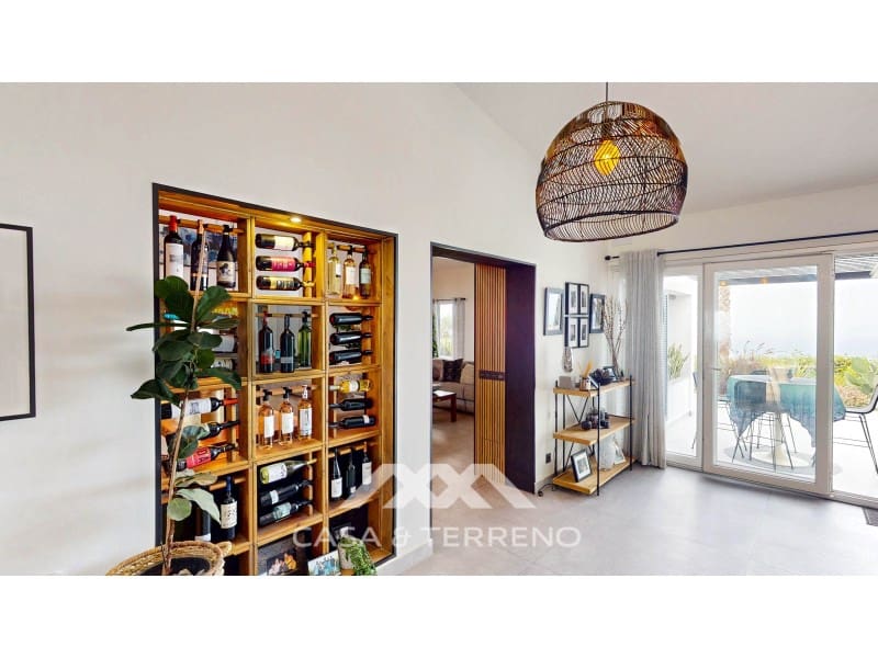 4 bedroom Villa for sale in Algarrobo with pool garage - € 1,250,000 (Ref: 9942058)