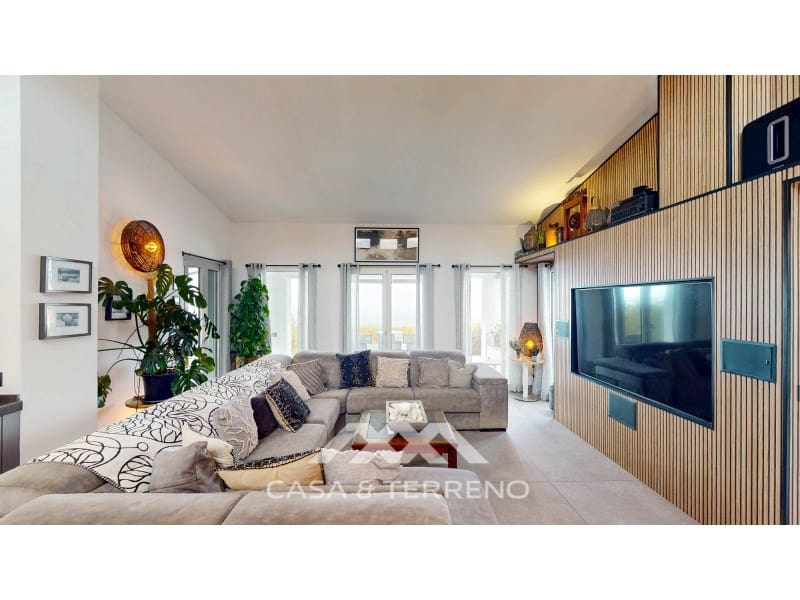 4 bedroom Villa for sale in Algarrobo with pool garage - € 1,250,000 (Ref: 9942058)