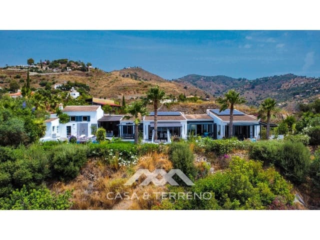 4 sypialnia Willa na sprzedaż w Algarrobo z basenem garażem - 1 250 000 € (Ref: 9942058)