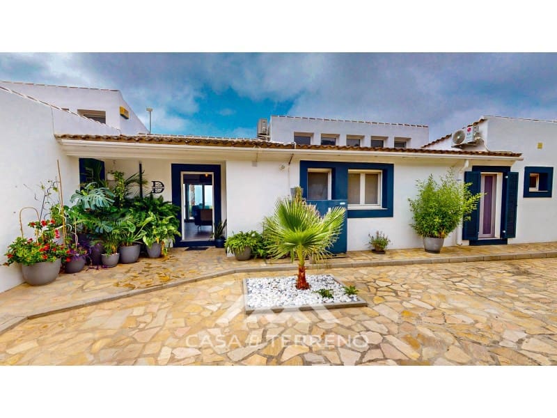 4 bedroom Villa for sale in Algarrobo with pool garage - € 1,250,000 (Ref: 9942058)