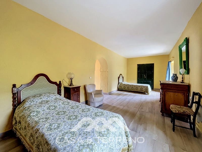 3 soveværelse Finca/Landehus til salg i Zafarraya - € 799.999 (Ref: 9947564)