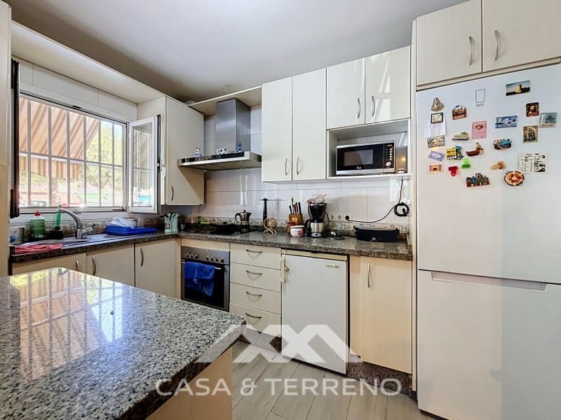 3 soveværelse Lejlighed til salg i Torre del Mar - € 260.000 (Ref: 9947565)