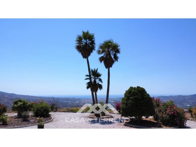 4 quarto Moradia para venda em Velez-Malaga com piscina - 748 000 € (Ref: 9952362)