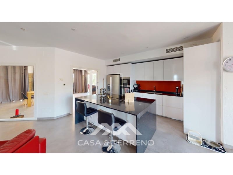 4 quarto Moradia para venda em Velez-Malaga com piscina - 748 000 € (Ref: 9952362)