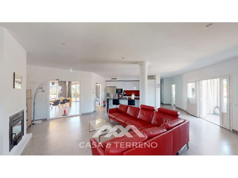 4 quarto Moradia para venda em Velez-Malaga com piscina - 748 000 € (Ref: 9952362)