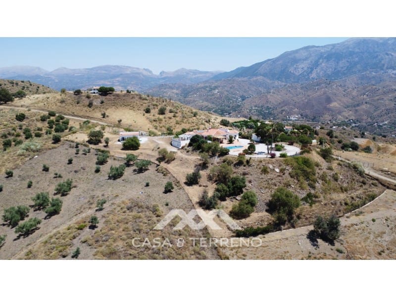 4 quarto Moradia para venda em Velez-Malaga com piscina - 748 000 € (Ref: 9952362)