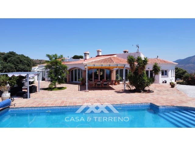4 makuuhuone Huvila myytävänä paikassa Vélez-Málaga mukana uima-altaan - 748 000 € (Ref: 9952362)