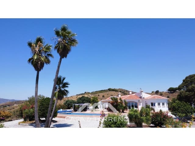 4 makuuhuone Huvila myytävänä paikassa Vélez-Málaga mukana uima-altaan - 748 000 € (Ref: 9952362)