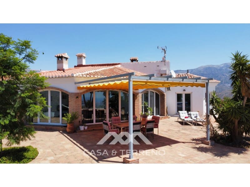 4 quarto Moradia para venda em Velez-Malaga com piscina - 748 000 € (Ref: 9952362)