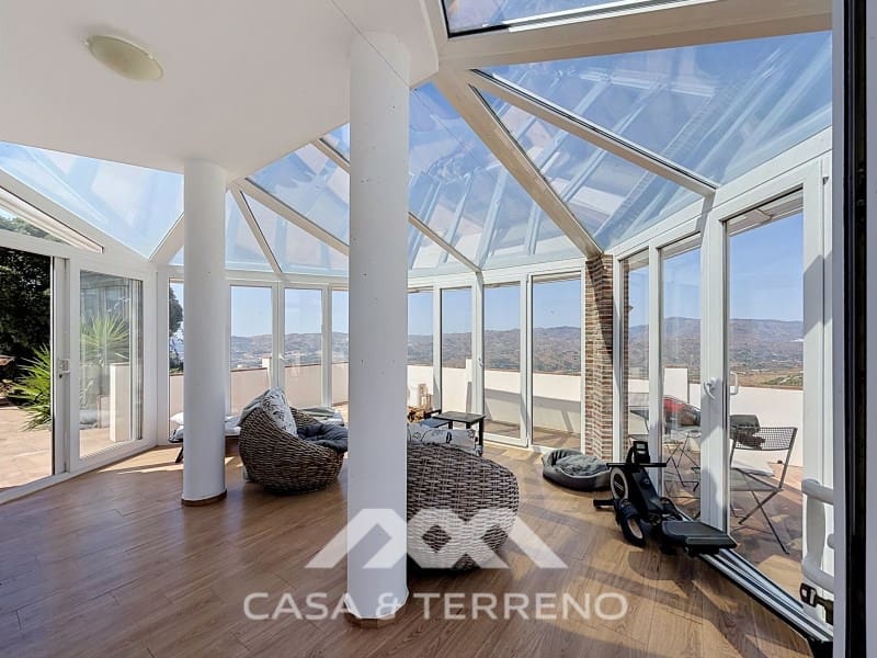 4 quarto Moradia para venda em Velez-Malaga com piscina - 748 000 € (Ref: 9952362)