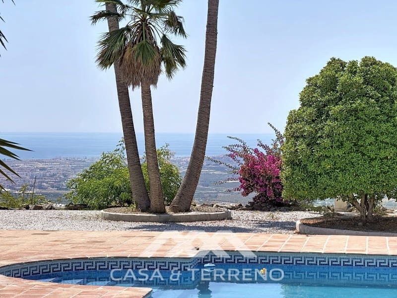 4 quarto Moradia para venda em Velez-Malaga com piscina - 748 000 € (Ref: 9952362)