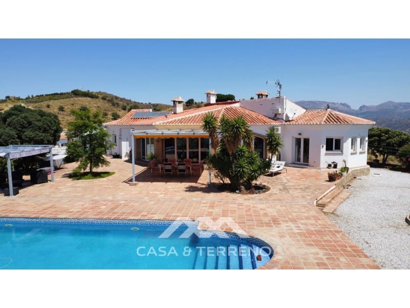 4 quarto Moradia para venda em Velez-Malaga com piscina - 748 000 € (Ref: 9952362)