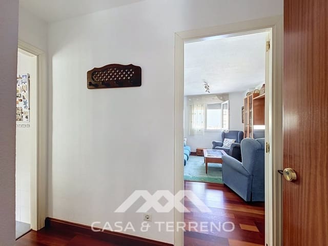 4 soverom Leilighet til salgs i Los Castillejos, Málaga by med garasje - € 339 000 (Ref: 9977039)