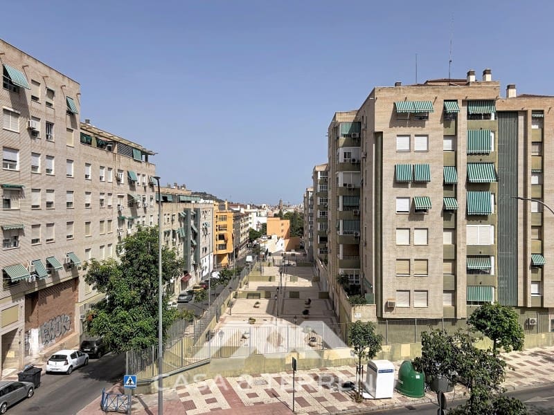 4 soverom Leilighet til salgs i Malaga by med garasje - € 339 000 (Ref: 9977039)