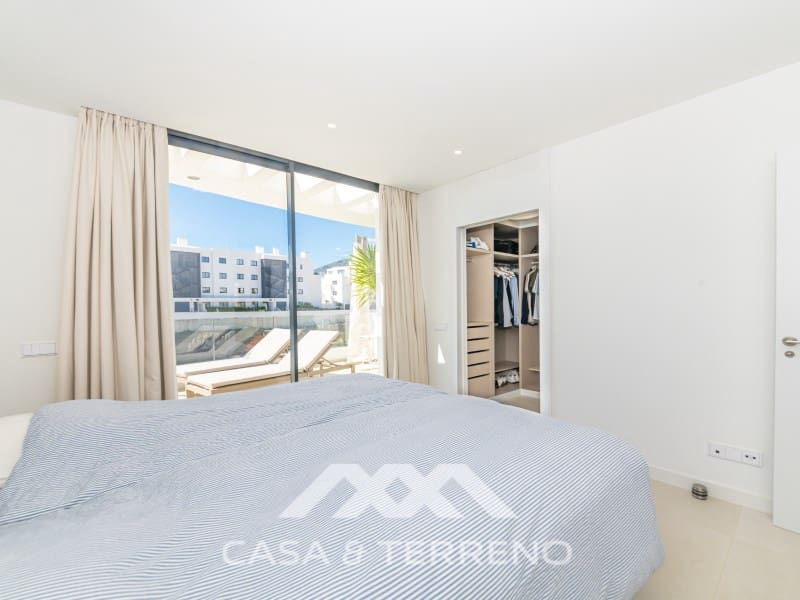 3 slaapkamer Penthouse te koop in Fuengirola - € 849.000 (Ref: 9996859)