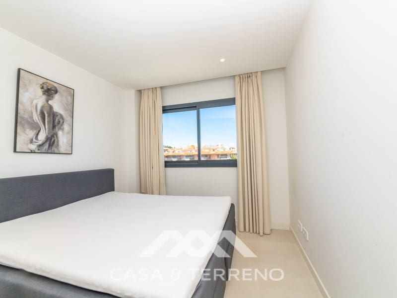 3 slaapkamer Penthouse te koop in Fuengirola - € 849.000 (Ref: 9996859)