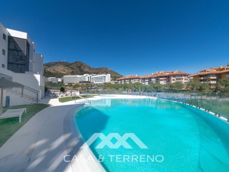 3 slaapkamer Penthouse te koop in Fuengirola - € 849.000 (Ref: 9996859)
