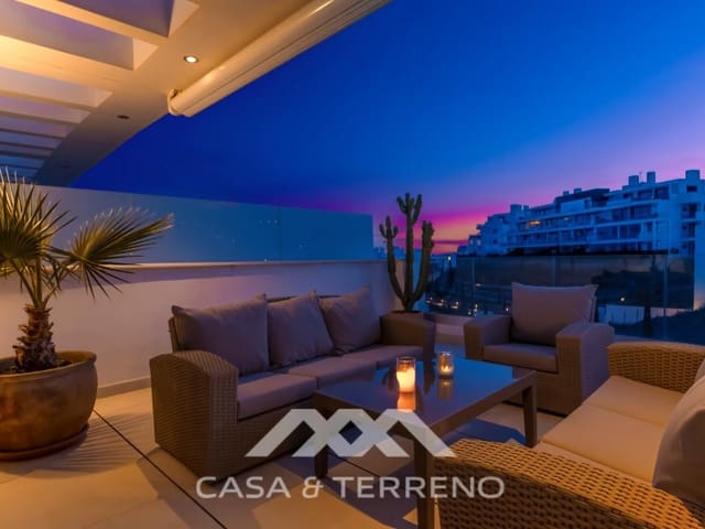 3 slaapkamer Penthouse te koop in Zona Puerto Deportivo, Fuengirola - € 849.000 (Ref: 9996859)