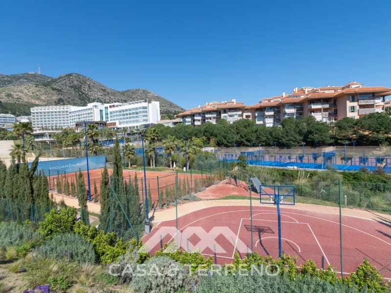 3 slaapkamer Penthouse te koop in Fuengirola - € 849.000 (Ref: 9996859)