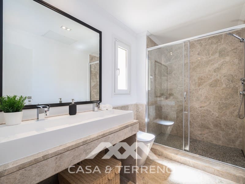 Chalet de 4 habitaciones en Marbella en venta con piscina garaje - 1.485.000 € (Ref: 9996860)