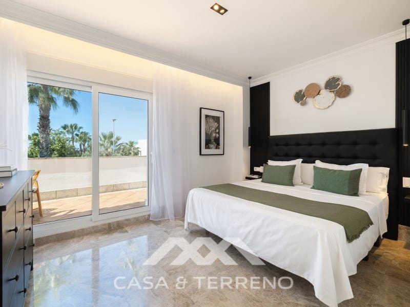 Chalet de 4 habitaciones en Marbella en venta con piscina garaje - 1.485.000 € (Ref: 9996860)