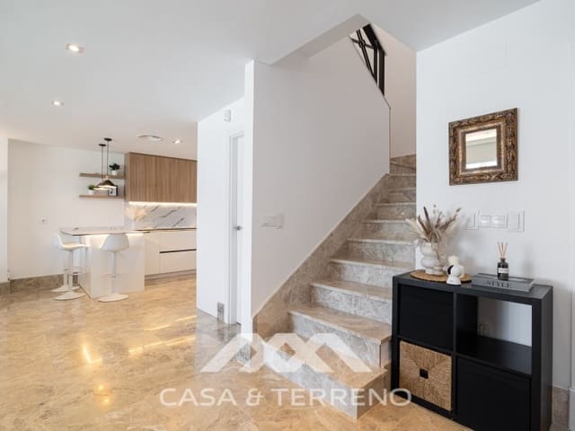 Chalet de 4 habitaciones en Santa Clara, Marbella en venta con piscina garaje - 1.485.000 € (Ref: 9996860)