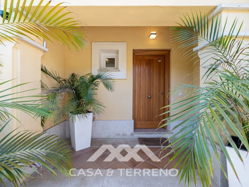 Chalet de 4 habitaciones en Marbella en venta con piscina garaje - 1.485.000 € (Ref: 9996860)