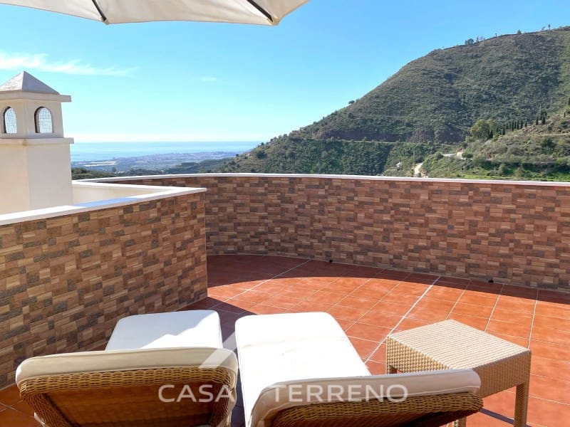 Chalet de 4 habitaciones en Arenas en venta con piscina - 699.999 € (Ref: 9999579)